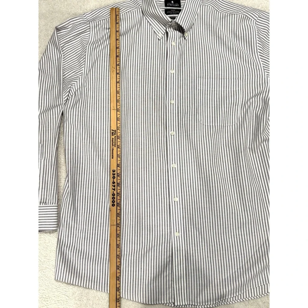 Stafford Travel Wrinkle-Free Oxford Men's Blue Dress Shirt Regular Fit Size 17.5